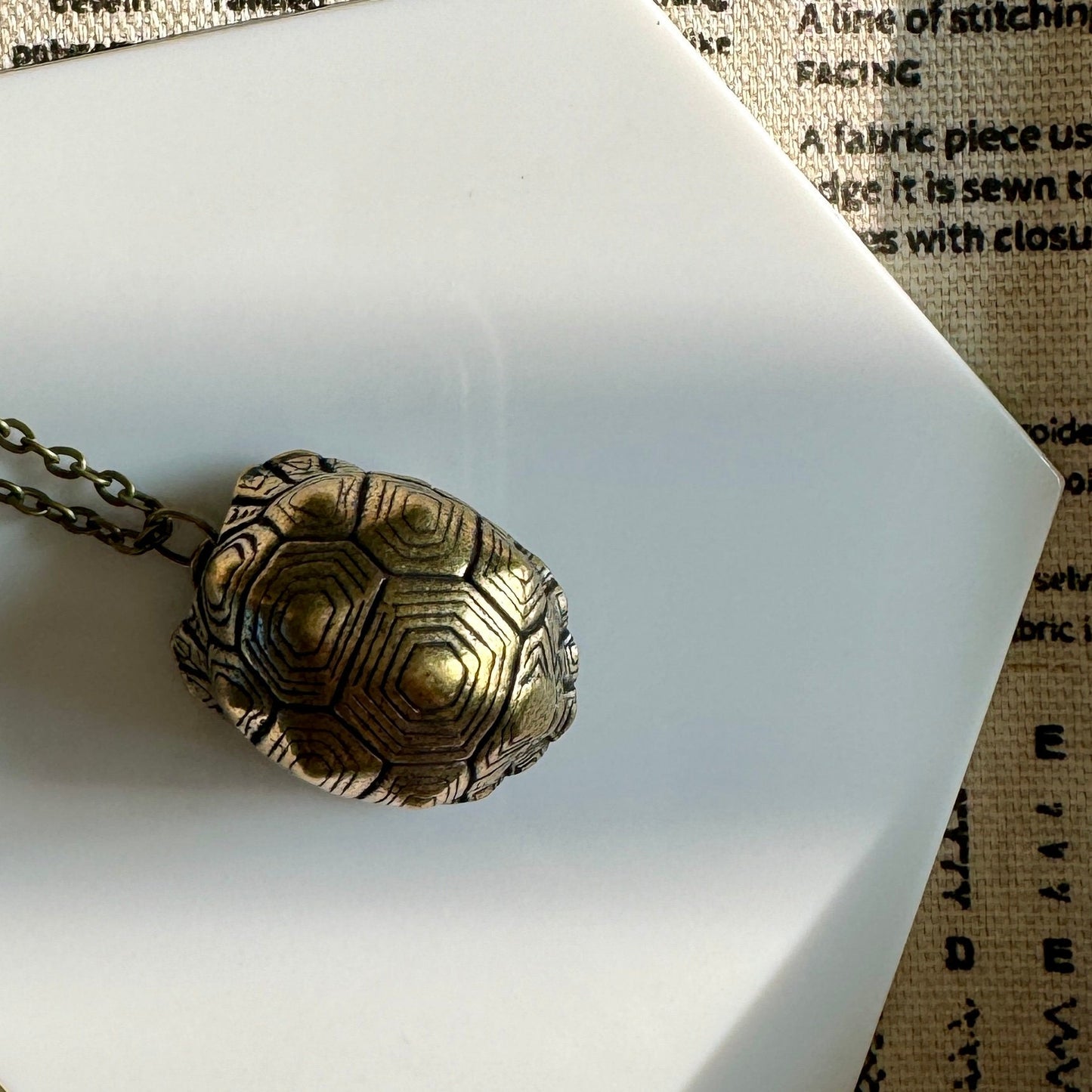 Bronze Ringing Turtle Shell | Necklace